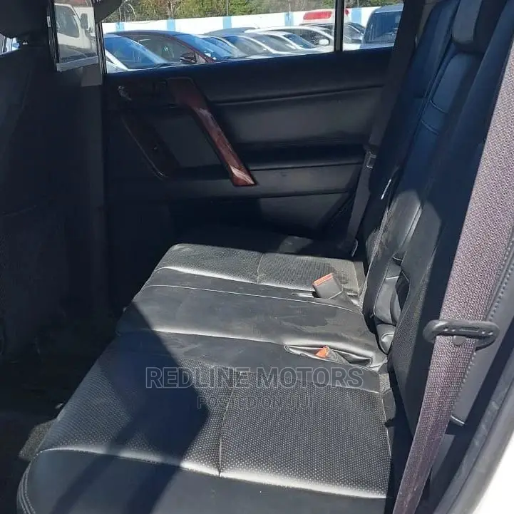 Toyota Land Cruiser Prado 2016 White