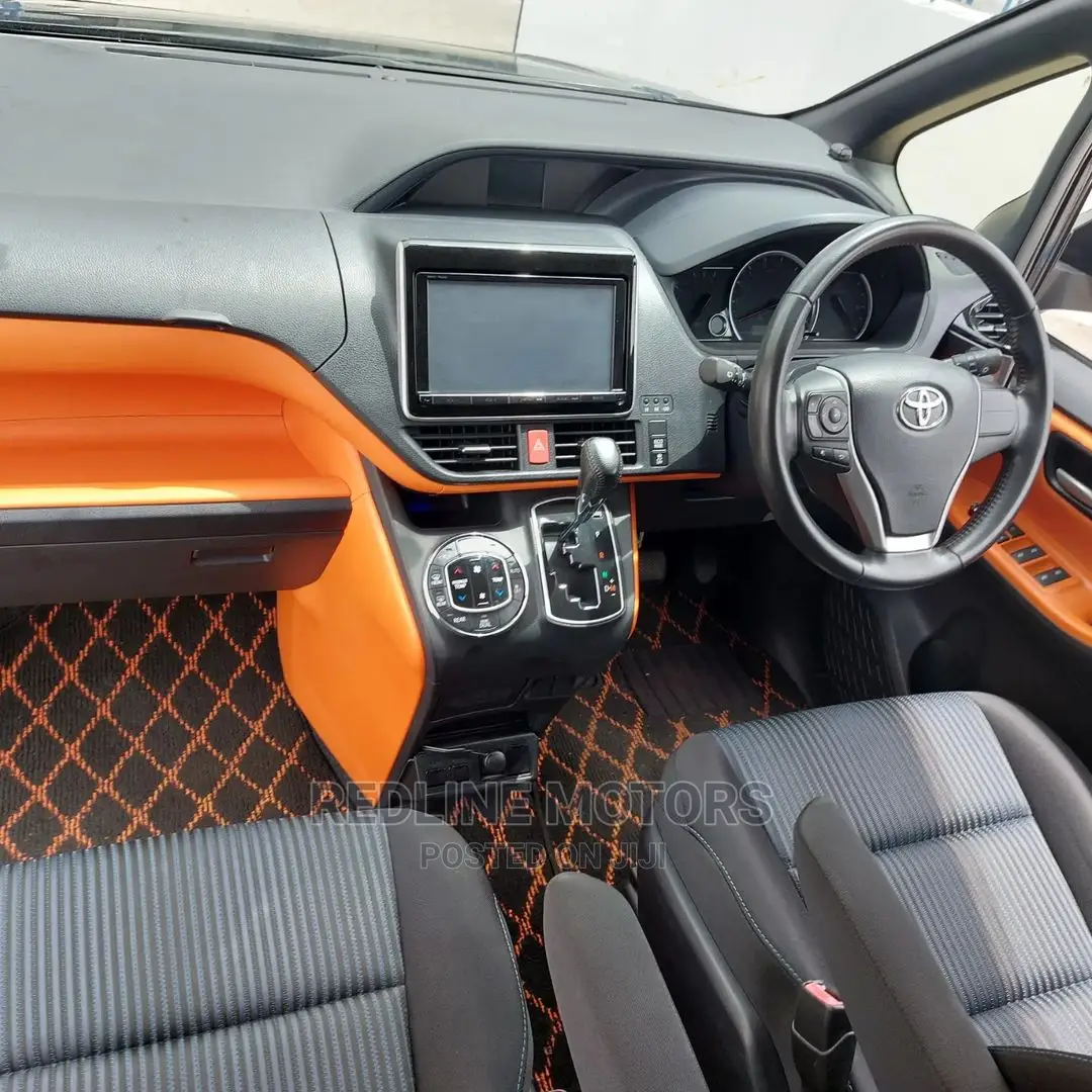 Toyota Voxy 2016 Black