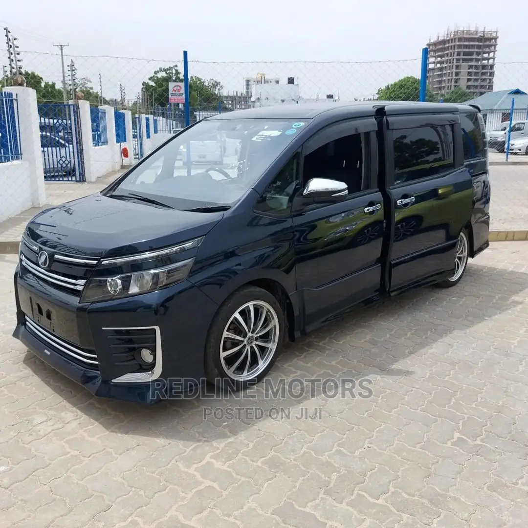 Toyota Voxy 2016 Black