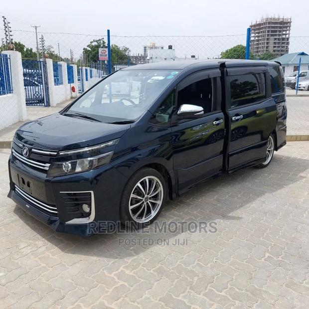 Toyota Voxy 2016 Black