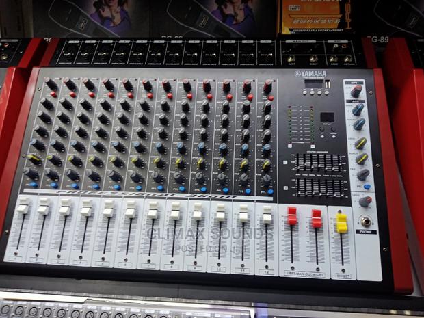 Powerec Mixer 12 Channels Yamahas