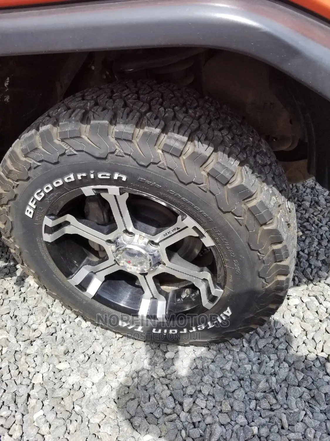 Toyota FJ Cruiser 2014 Orange