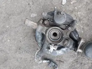 Front Hub Complete Toyota 100