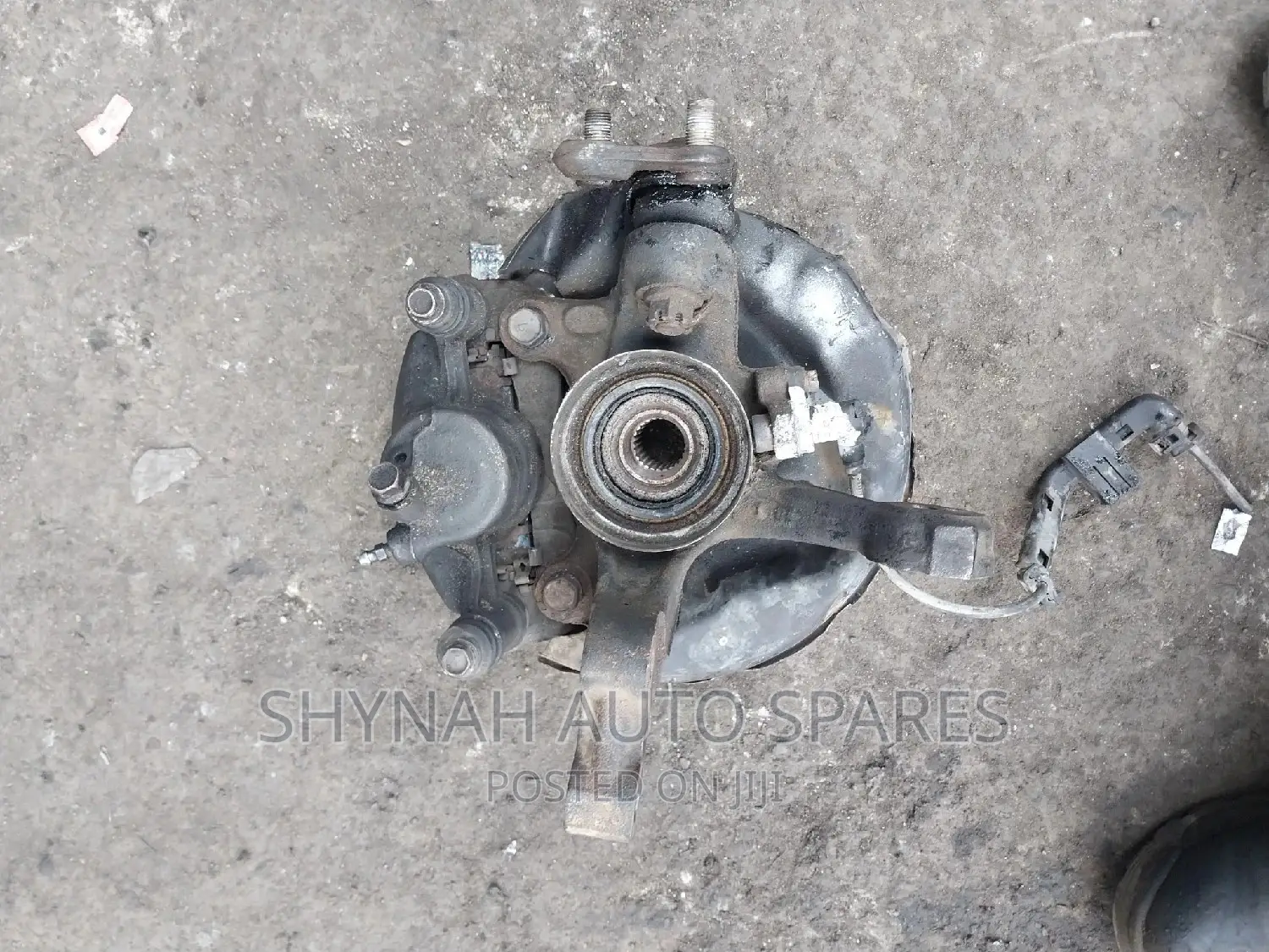 Front Hub Complete Toyota 100