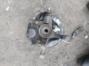 Front Hub Complete Toyota 100