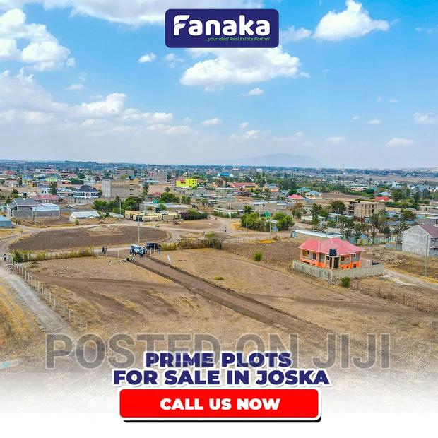 Joska Royals 500 Meters From Tarmac. ^CN - main view