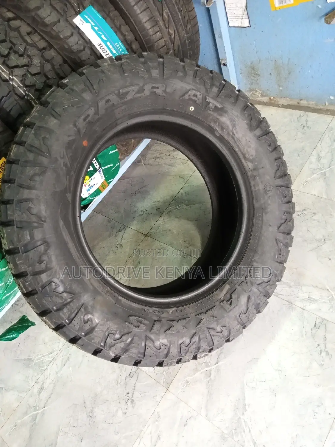 265/65r17 Maxxis Razr A/T-811