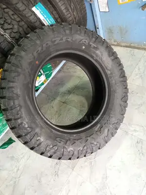 265/65r17 Maxxis Razr A/T-811