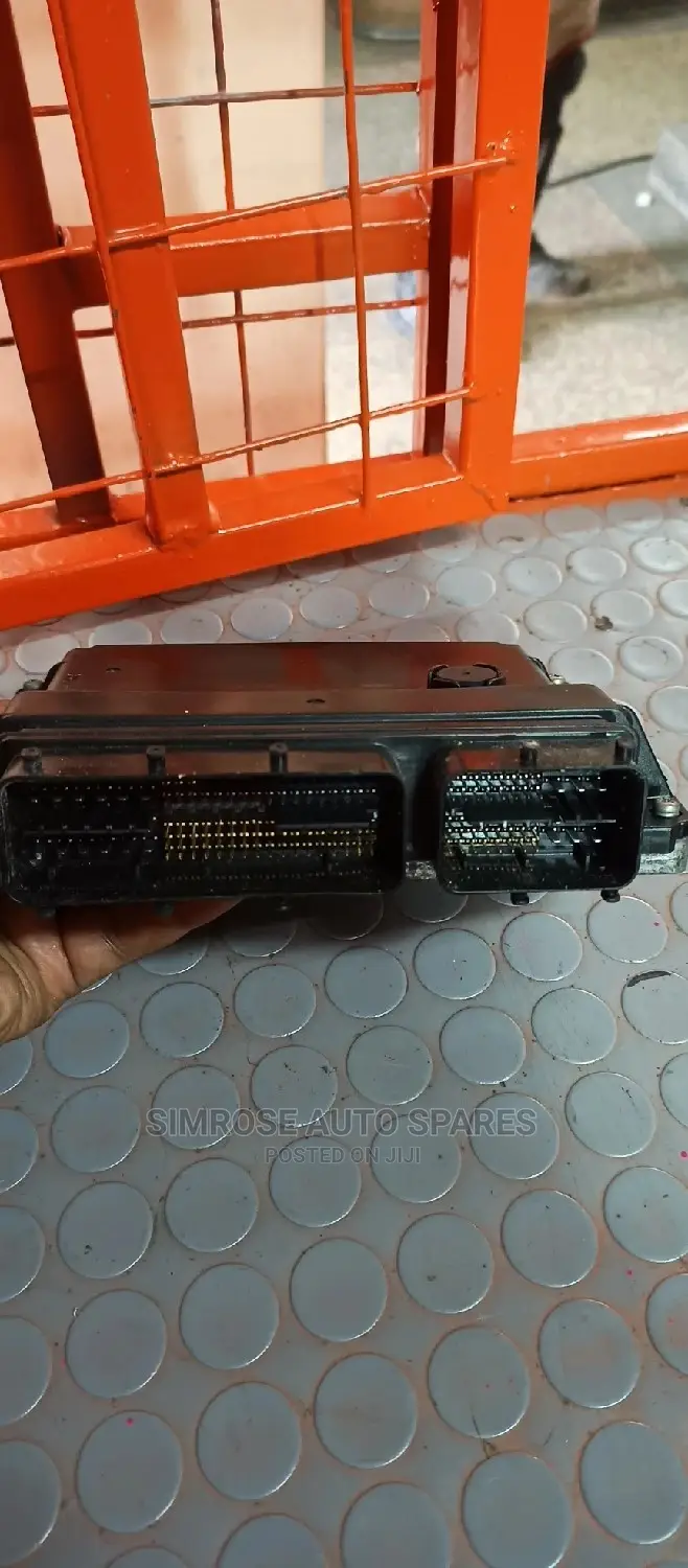 Toyota Vitz Control Box 2009.