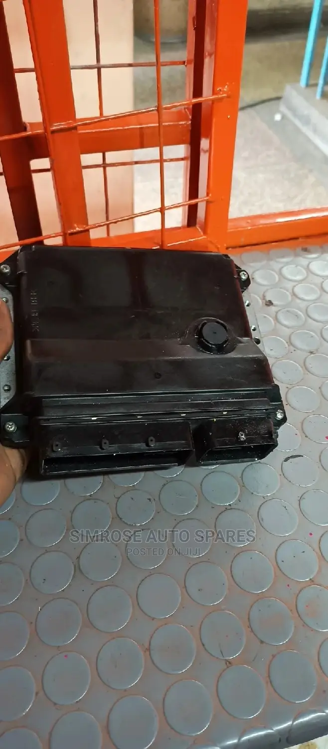 Toyota Vitz Control Box 2009.