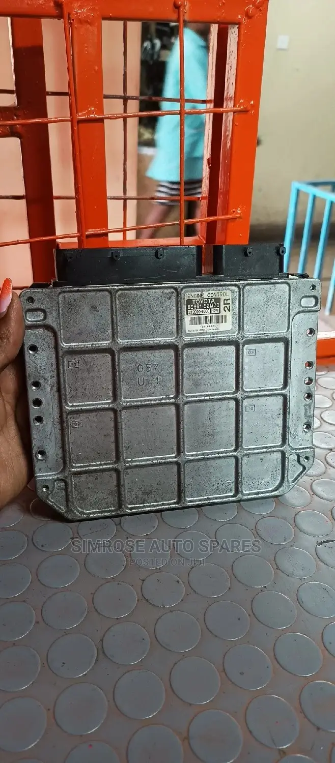 Toyota Vitz Control Box 2009.