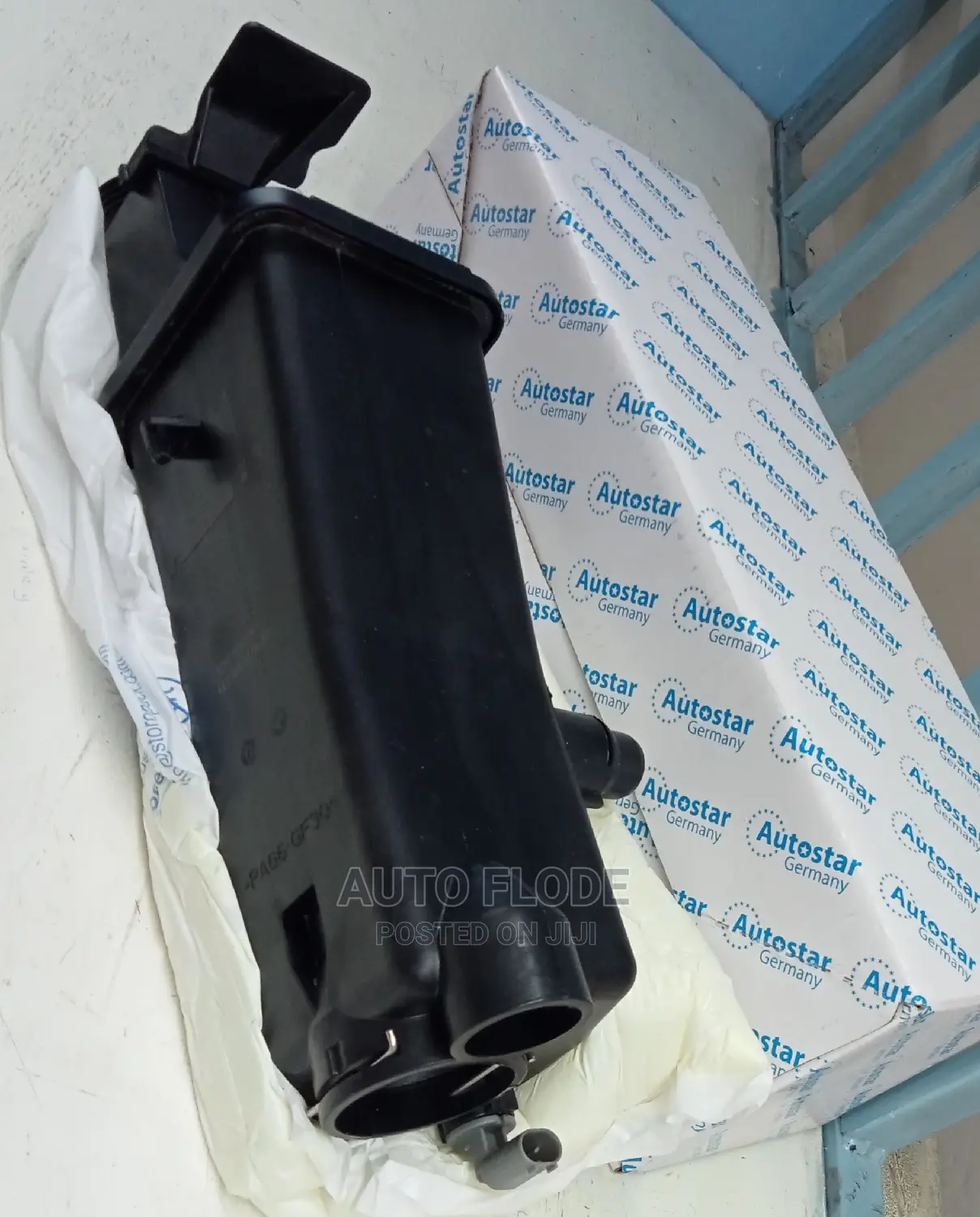 BMW X3 E83 Expansion Tank.