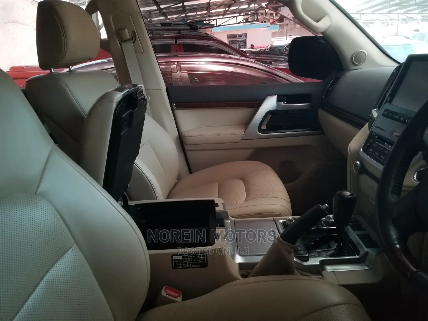 Toyota Land Cruiser 4.6 V8 ZX 2017 White