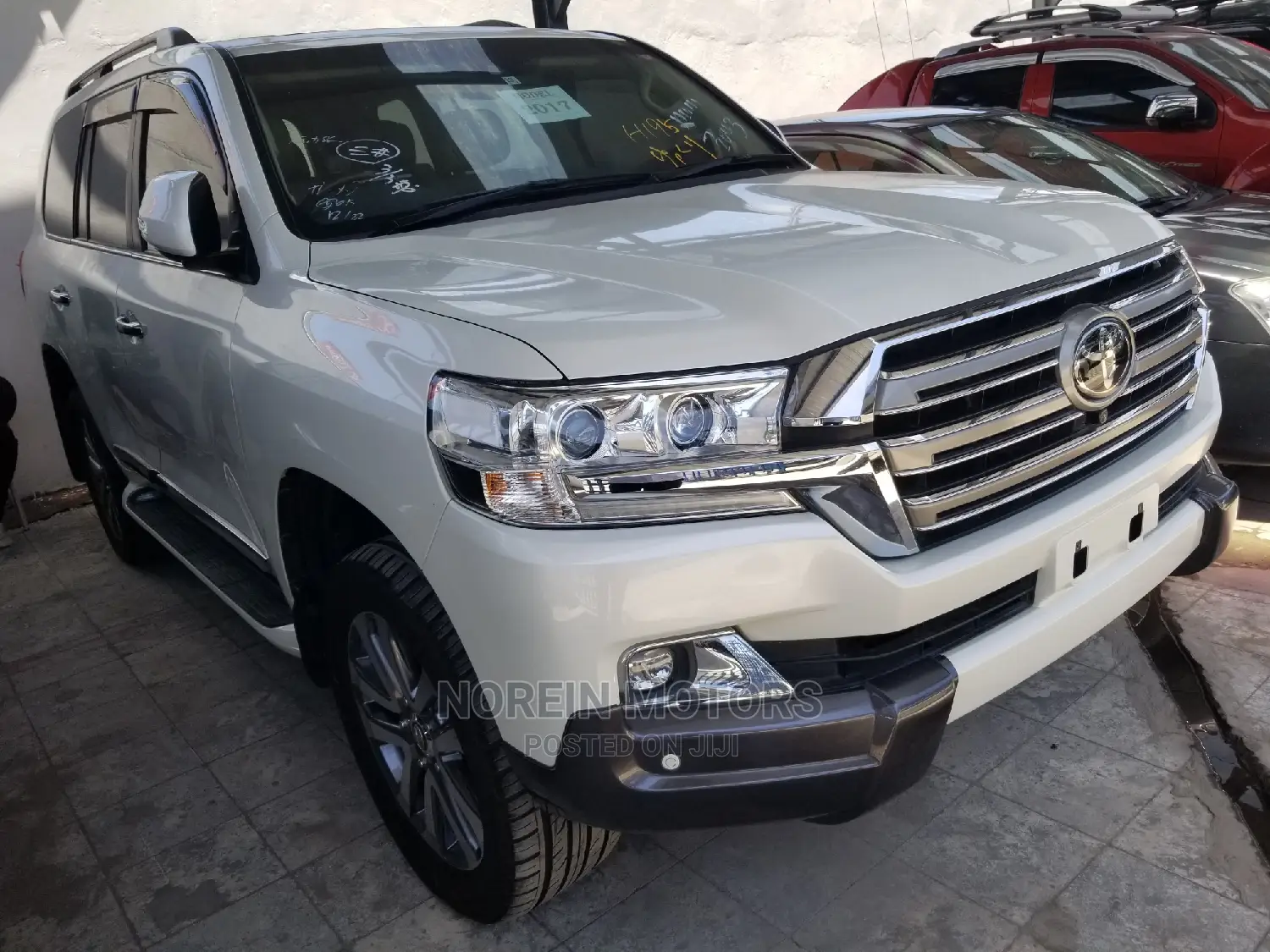 Toyota Land Cruiser 4.6 V8 ZX 2017 White