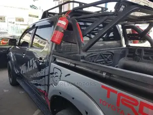 Toyota Hilux SR 4x4 2015 Gray