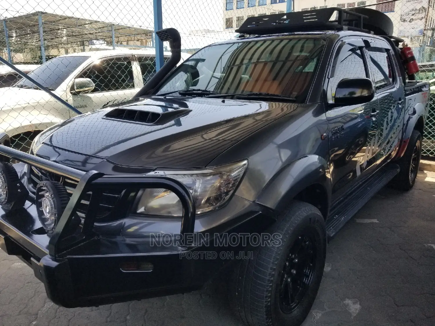 Toyota Hilux SR 4x4 2015 Gray