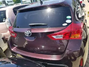 Toyota Auris 2015 Purple