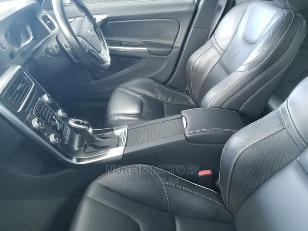 Volvo S60 2015 Black - thumbnail 5