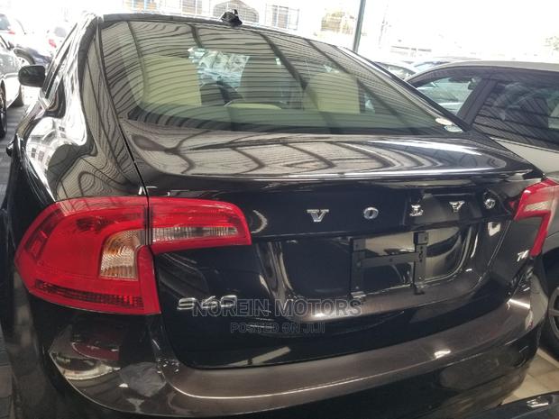 Volvo S60 T4 2015 Black - thumbnail 4