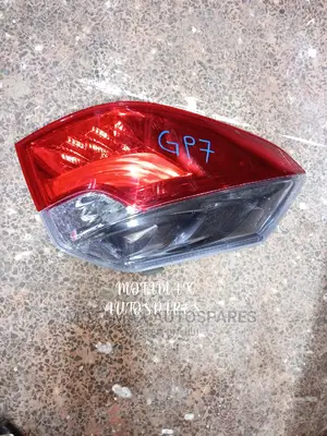 Handa Fit Shuttle New Shape (Gp7 ) Tail Light