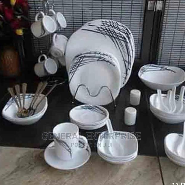 39pc Quadra Dinner Set