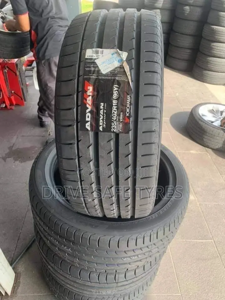 235/40 R18 Yokohama Advan( Japan)