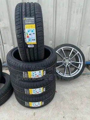 225/40 R18 Sailwin Tyre