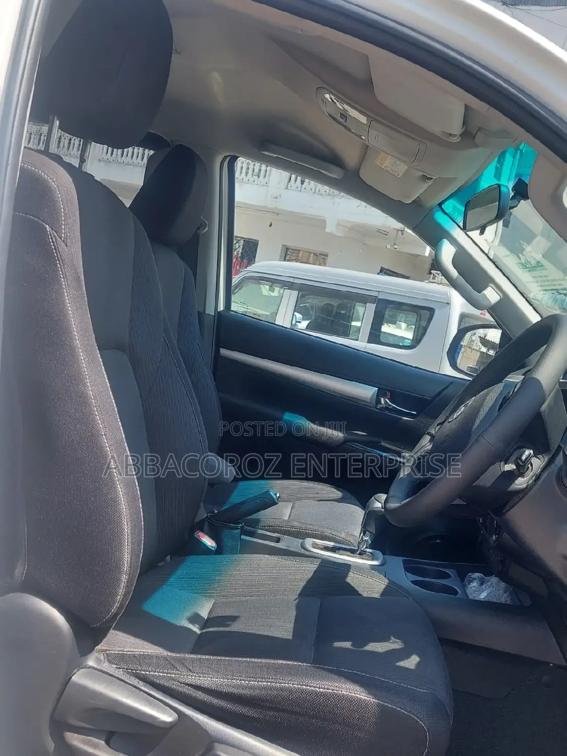 Toyota Hilux WORKMATE 2016 Green