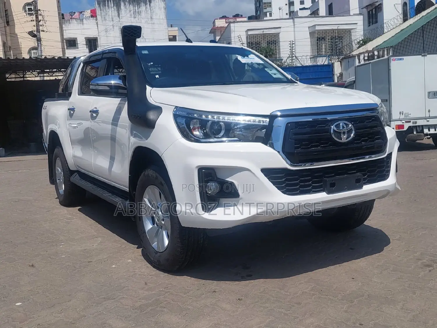 Toyota Hilux WORKMATE 2016 Green