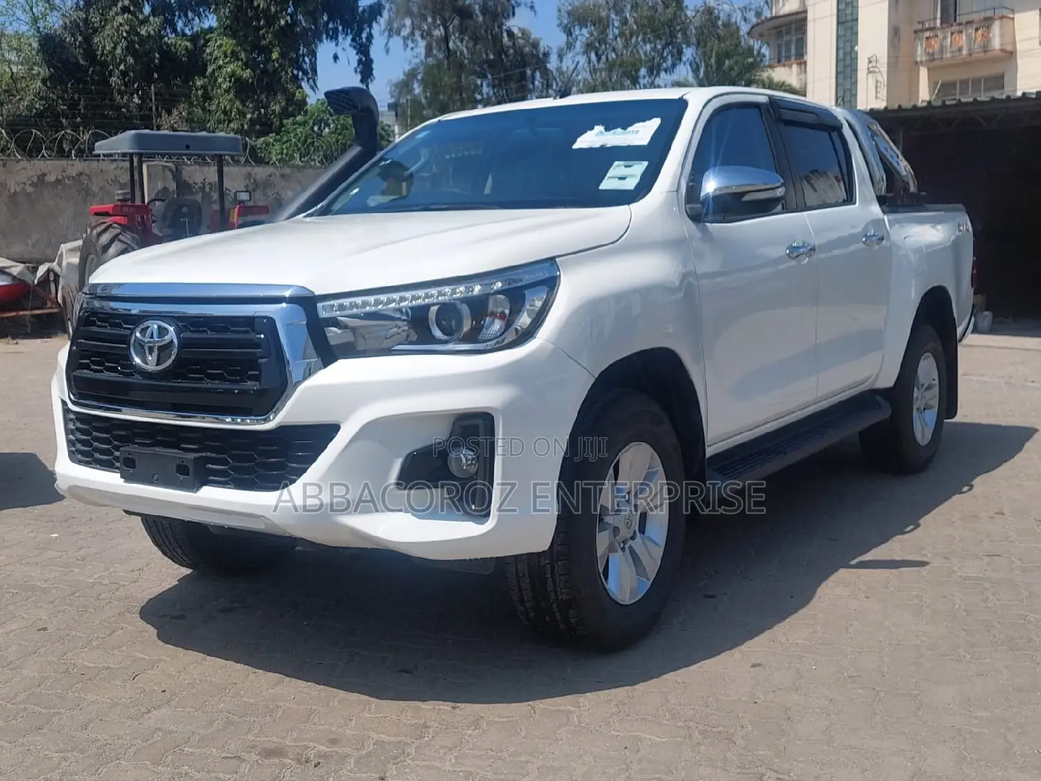 Toyota Hilux WORKMATE 2016 Green