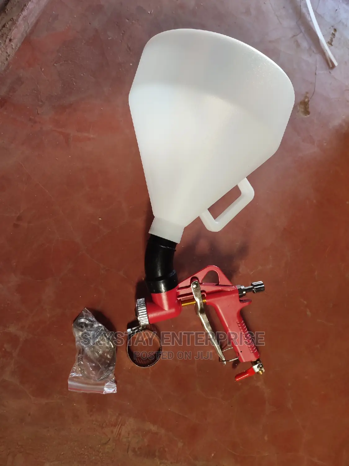 Hopper Spray Gun With Ceiling Spray Adaptor