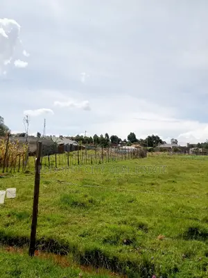 1/4 Plot With Title Near Kapsoya.
