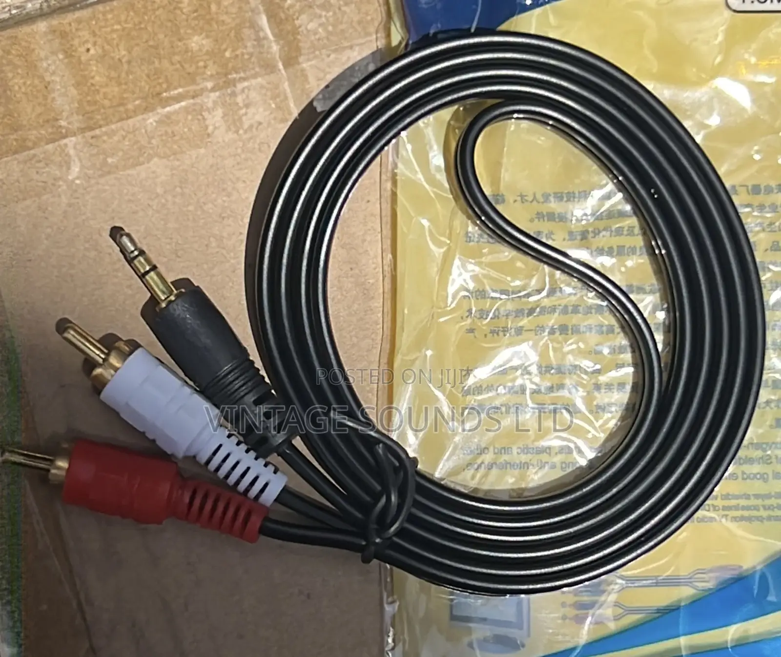 3.5mm to 2-Male RCA Adapter Audio Stereo Cable - 1.5m