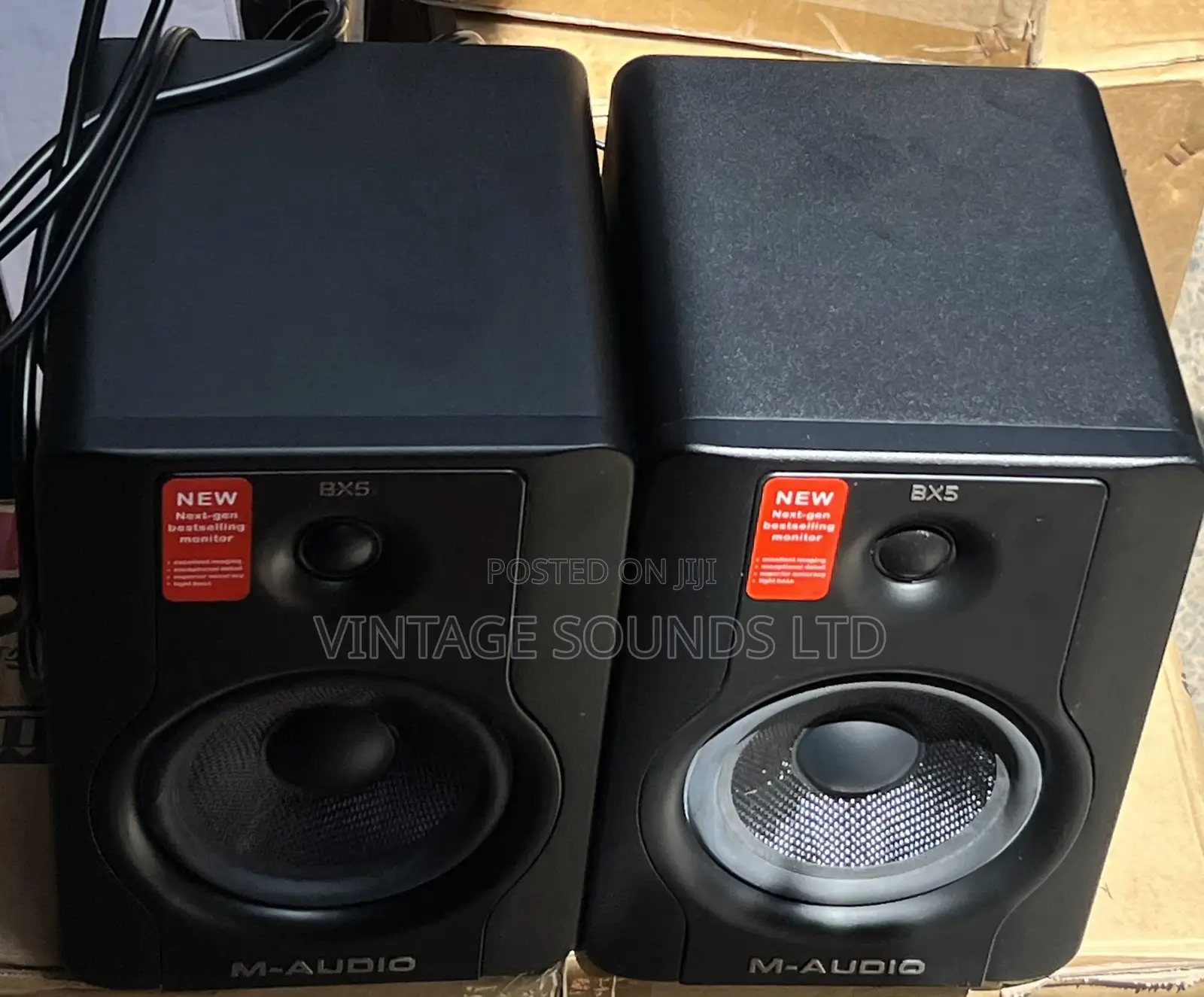 M-Audio BX5 D2 Compact 2 Way Active Studio Monitor Speakers