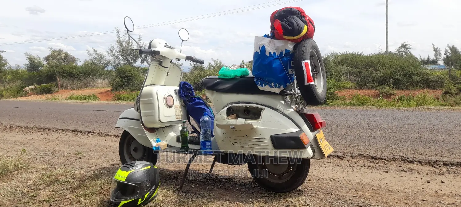 Bajaj Chetak 100 1993 White