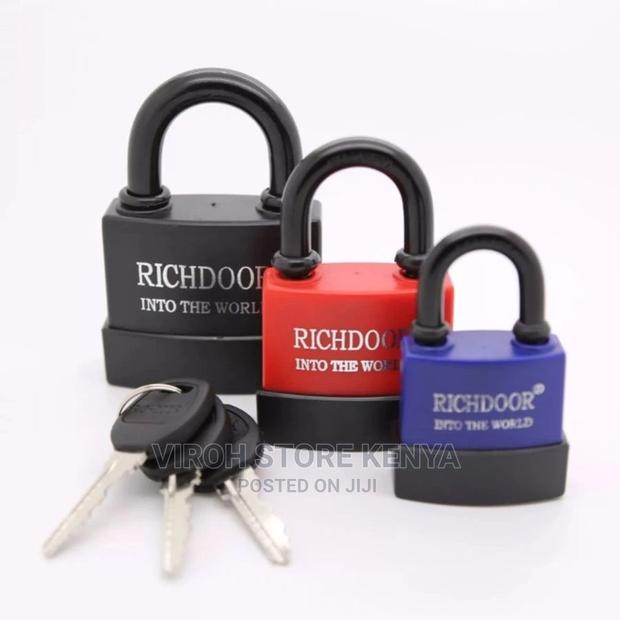 Richdoor Plastic Coated Anti-Theft Padlock - main view