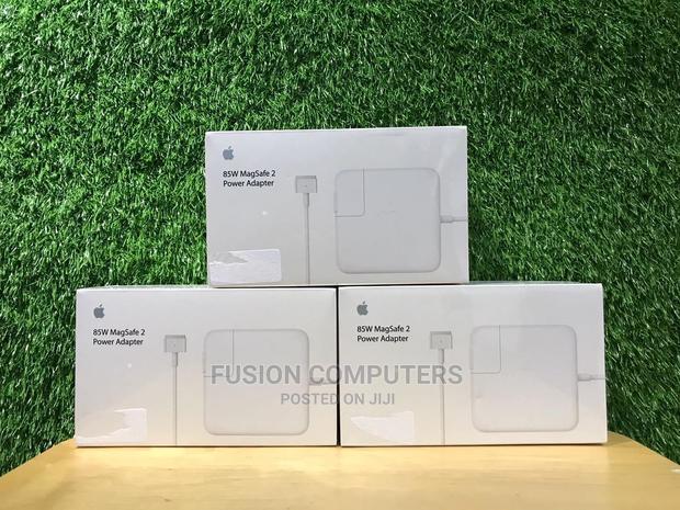 Apple 85W Magsafe Power Adapter