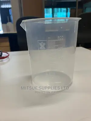 A Dozen Beakers 500ml Plastic