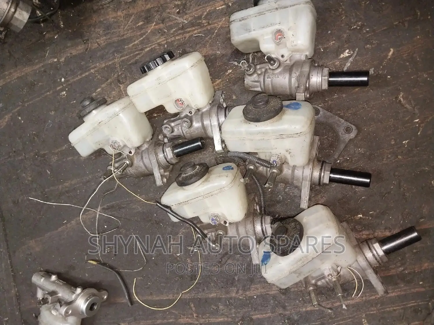 Brake Master Cylinder Prado 120 and Toyota Mark X