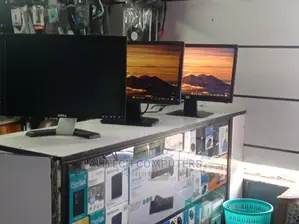 Hp/Dell Monitors 19inches Stretch