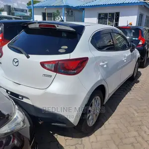 Mazda Demio 2016 Pearl