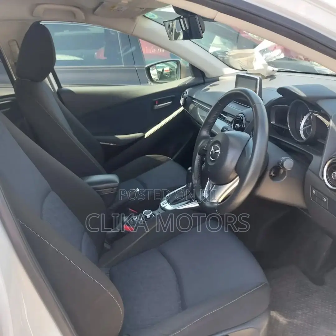 Mazda Demio 2016 Pearl