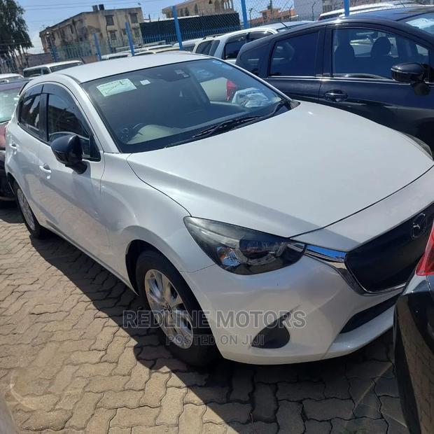 Mazda Demio 2016 Pearl