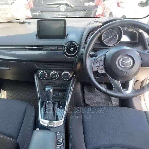 Mazda Demio 2016 Pearl - thumbnail 2
