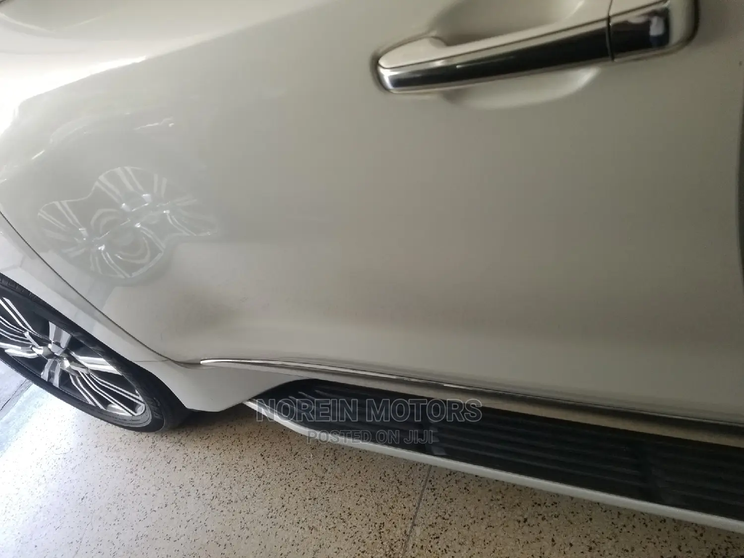 Lexus LX 570 (5 seats) AWD 2017 White