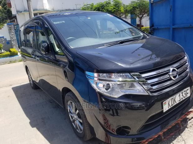 Nissan Serena 2015 Black - main view