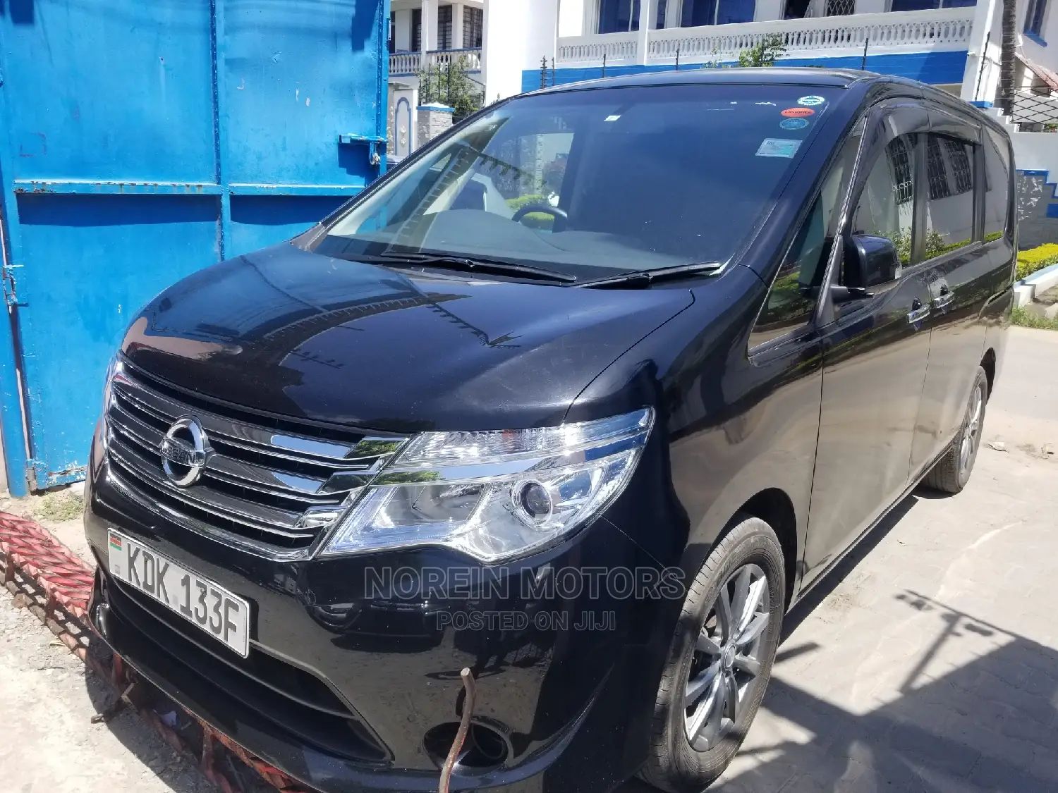 Nissan Serena 2015 Black