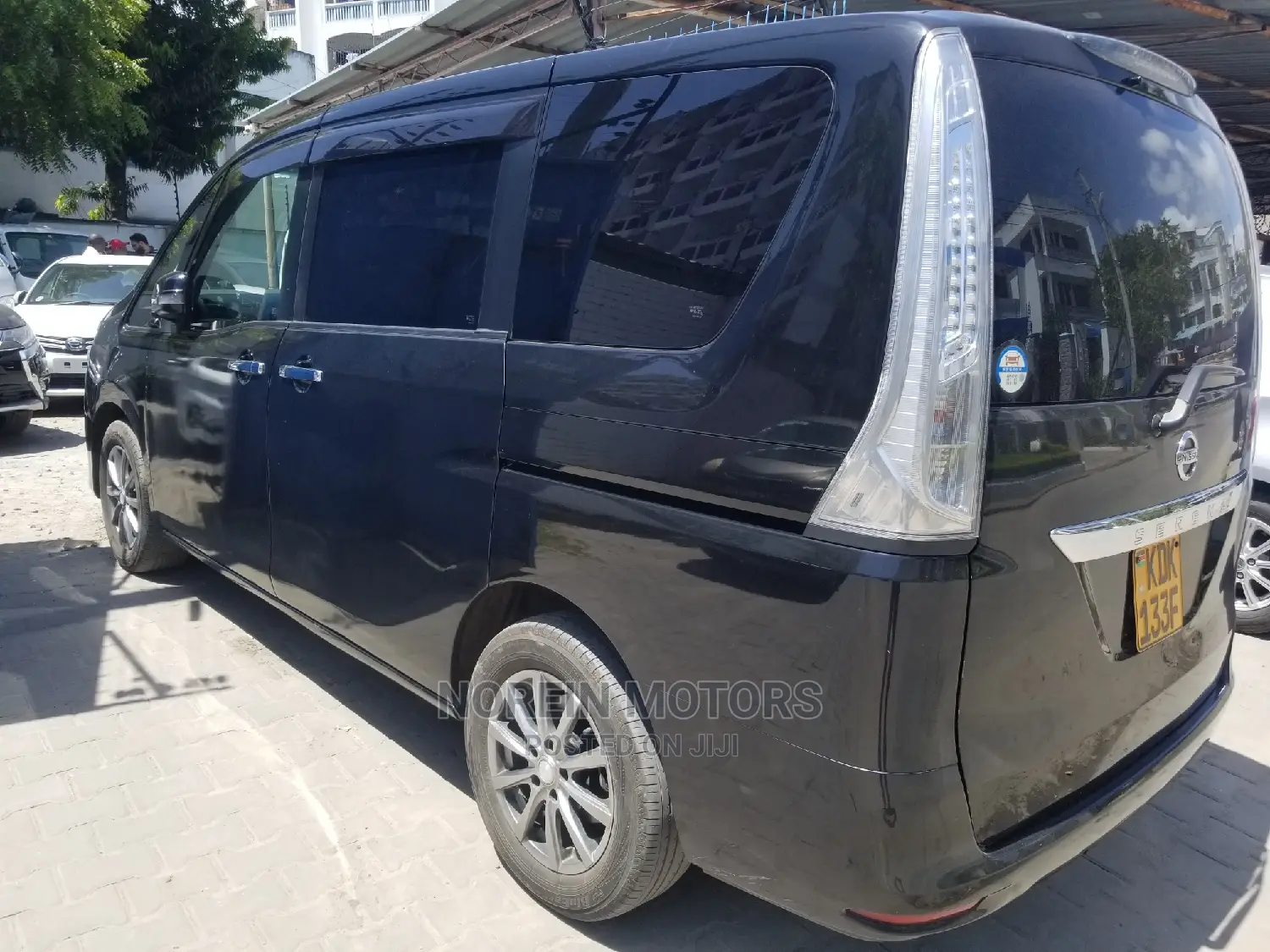 Nissan Serena 2015 Black