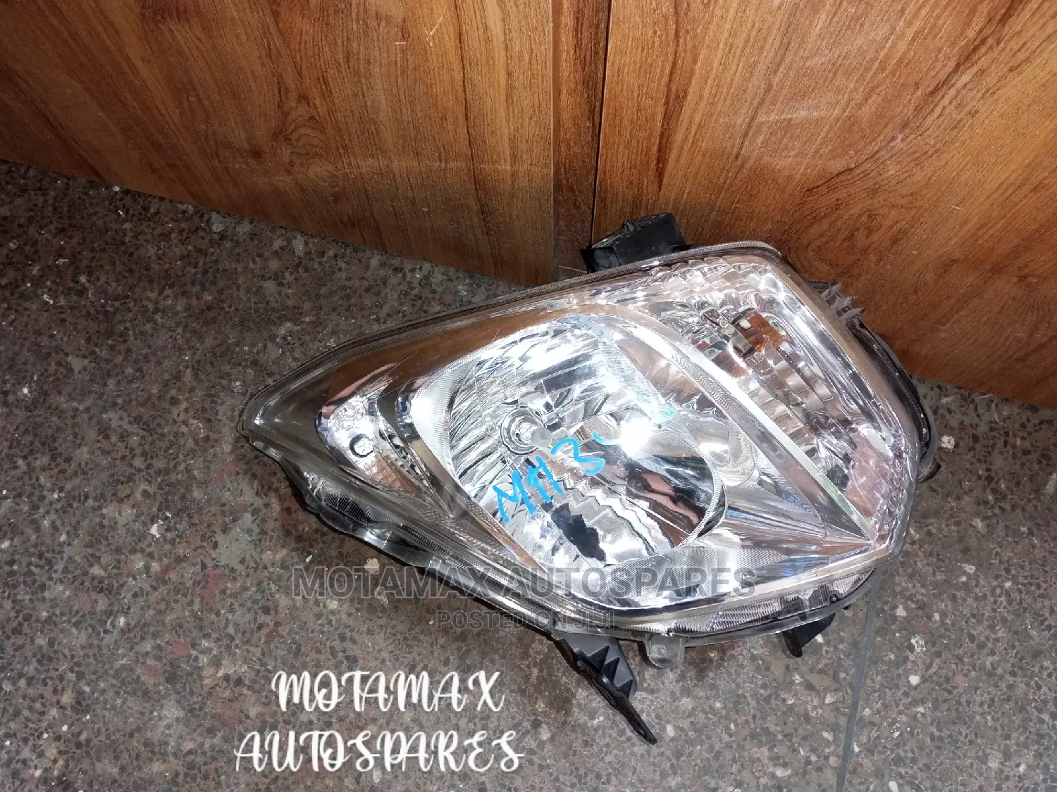 Suzuki Wagon R Headlight