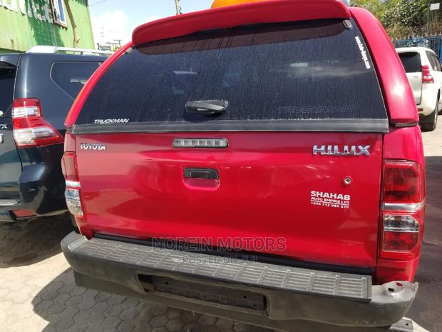 Toyota Hilux WORKMATE 2015 Red - thumbnail 5
